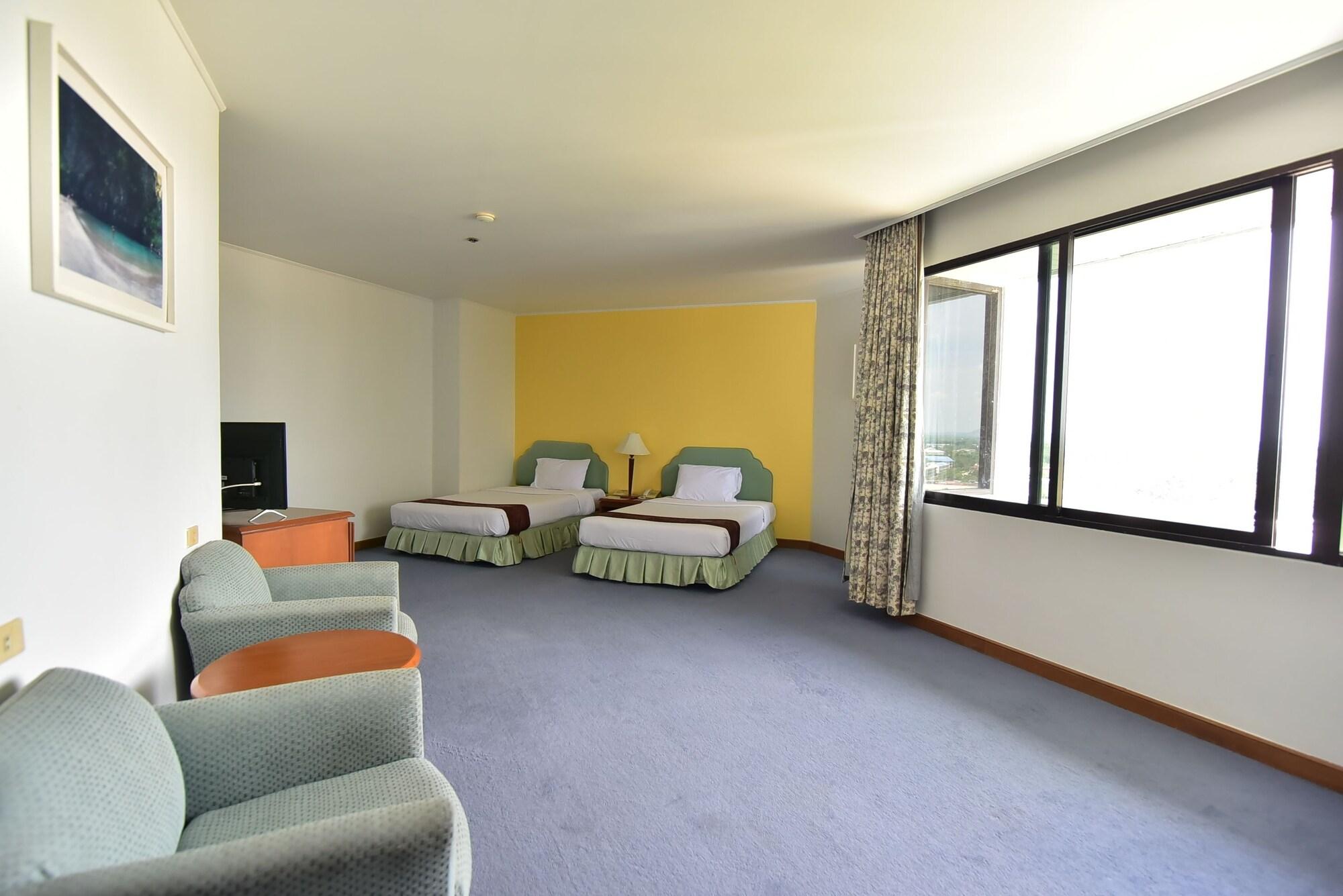 Thumrin Thana Hotel Trang Buitenkant foto