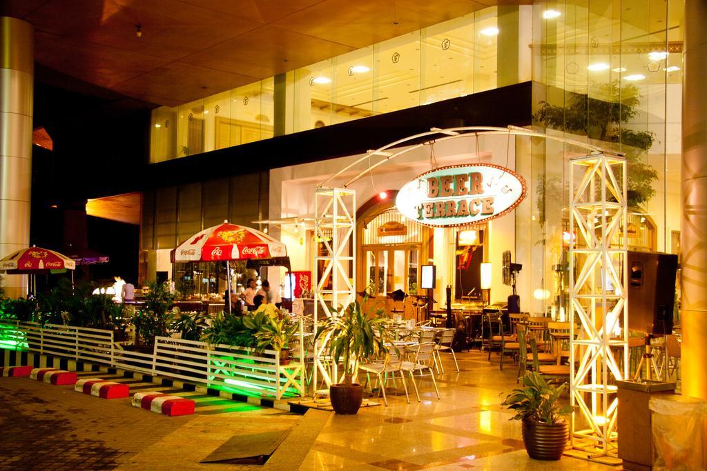Thumrin Thana Hotel Trang Buitenkant foto