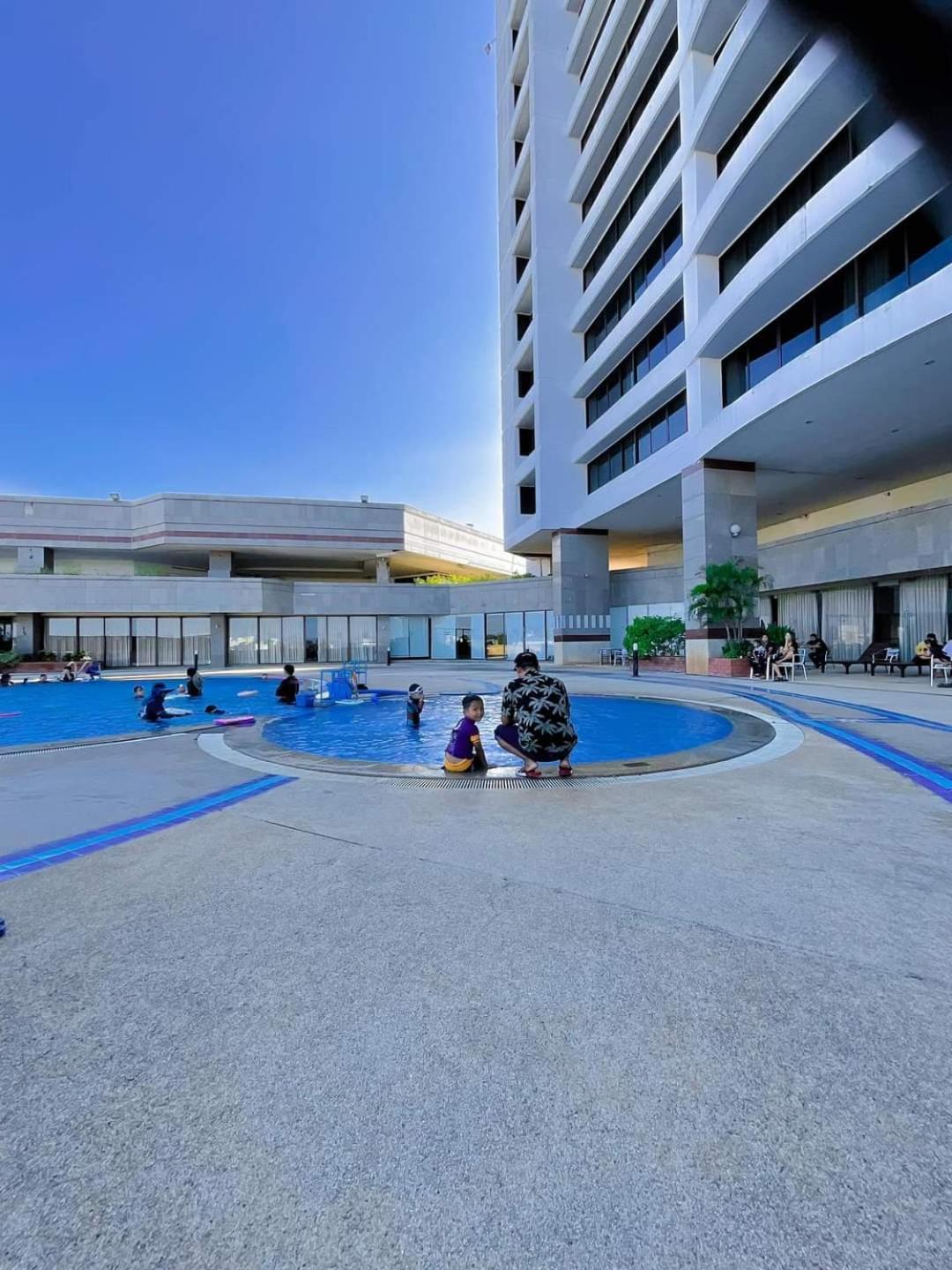 Thumrin Thana Hotel Trang Buitenkant foto