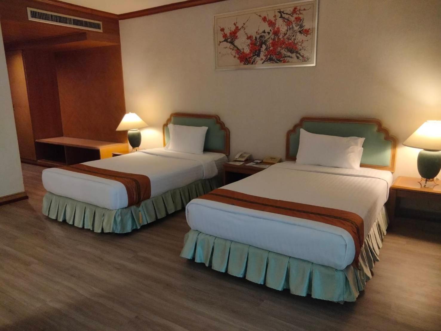 Thumrin Thana Hotel Trang Kamer foto