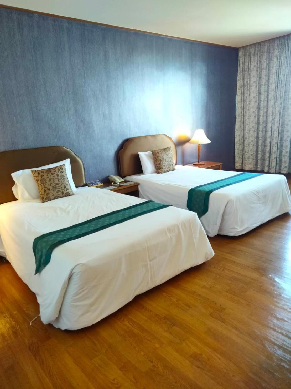 Thumrin Thana Hotel Trang Kamer foto