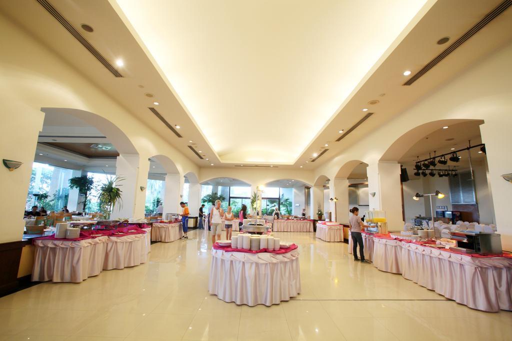 Thumrin Thana Hotel Trang Buitenkant foto